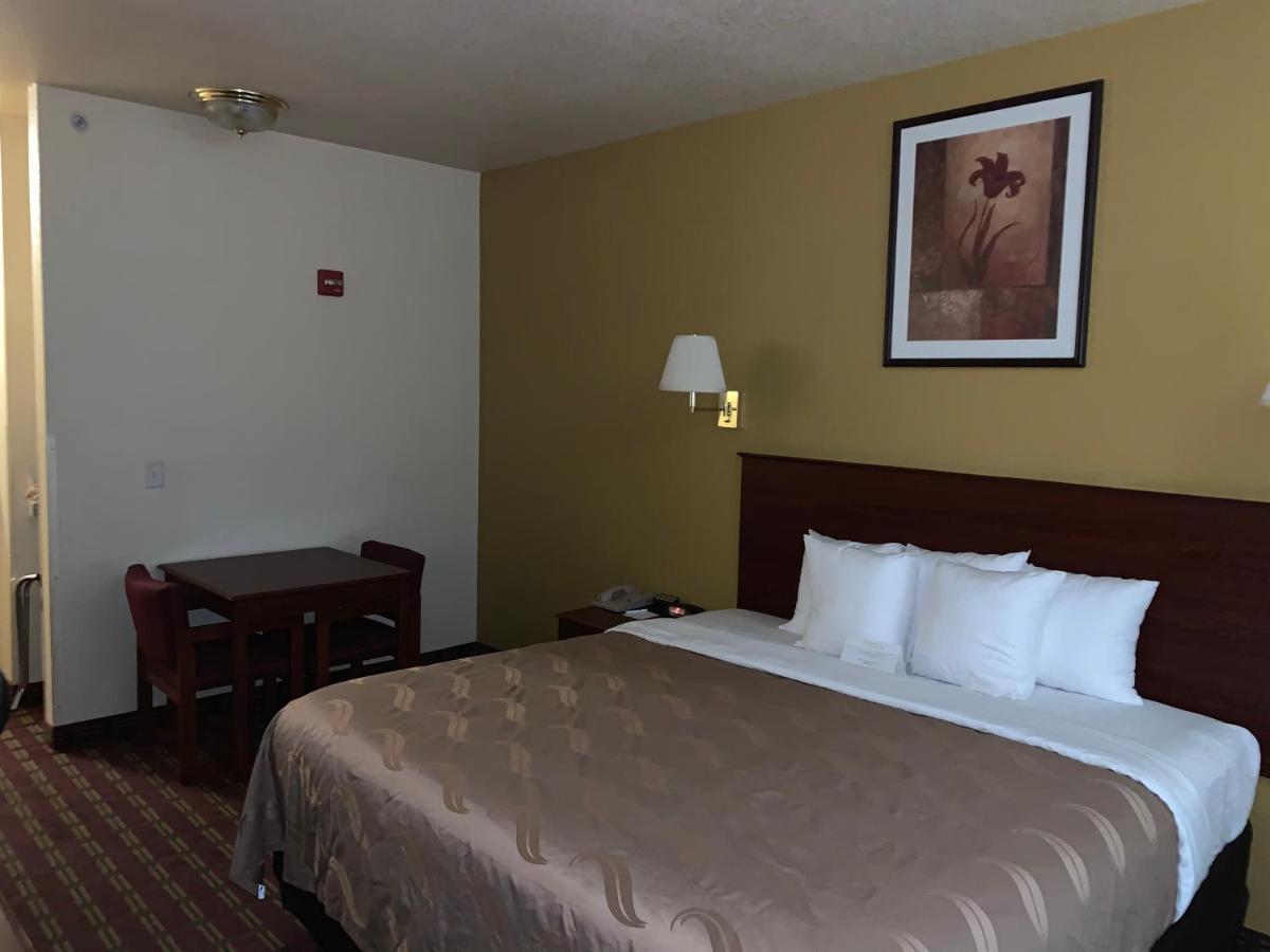 Holiday Inn Express - Wichita North - Park City, An Ihg Hotel المظهر الخارجي الصورة